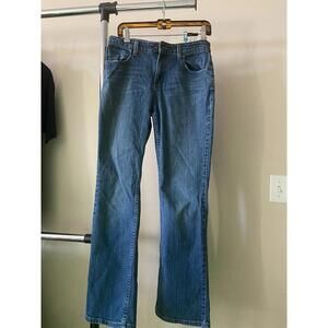 Levi Strauss Jeans  signature Jeans Med. size 6 missis Mid Rise Boot Cut